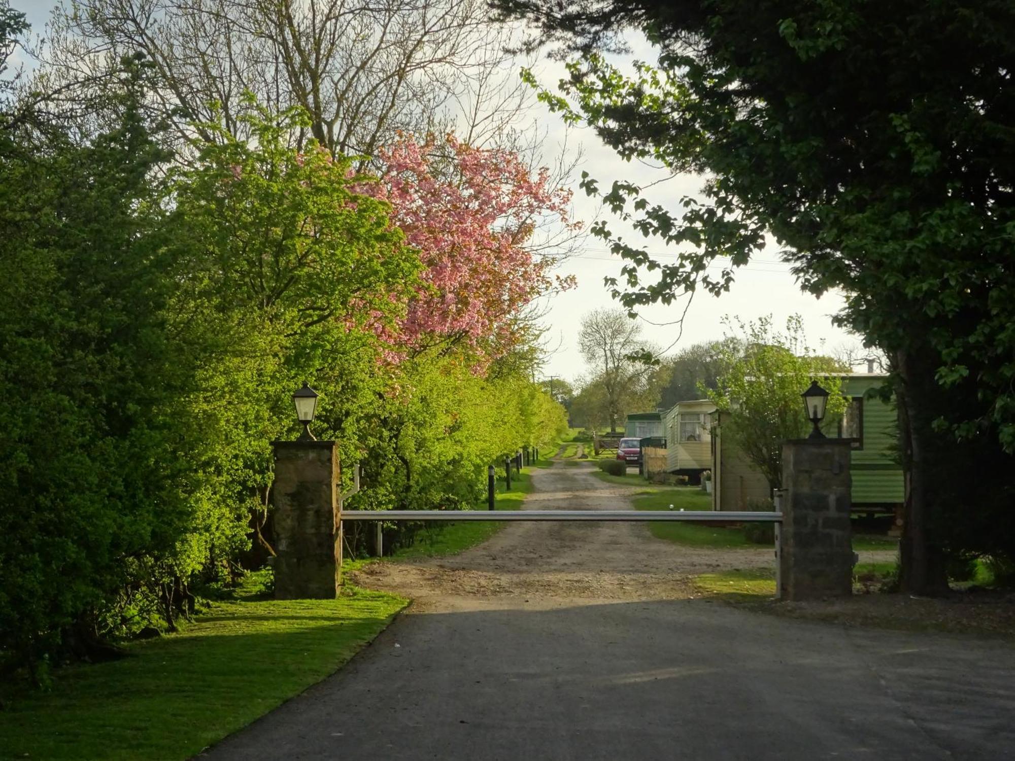 Chequers Inn Harrogate Eksteriør bilde