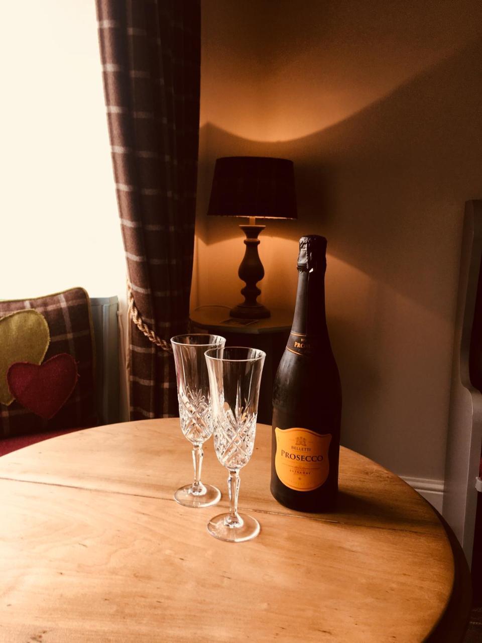 Chequers Inn Harrogate Eksteriør bilde
